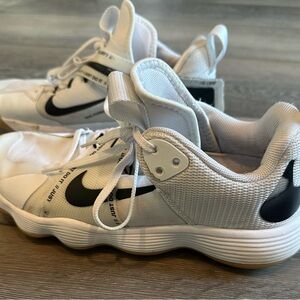 Nike React HyperSet Volleyball Shoes Black & White Size 9.5 Women’s
